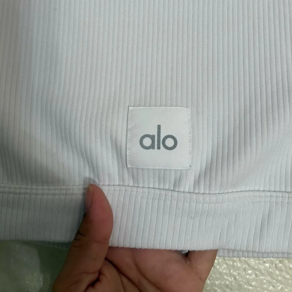 ALO Yoga Blissful Henley Ribbed Bra crop Top White color Size Large